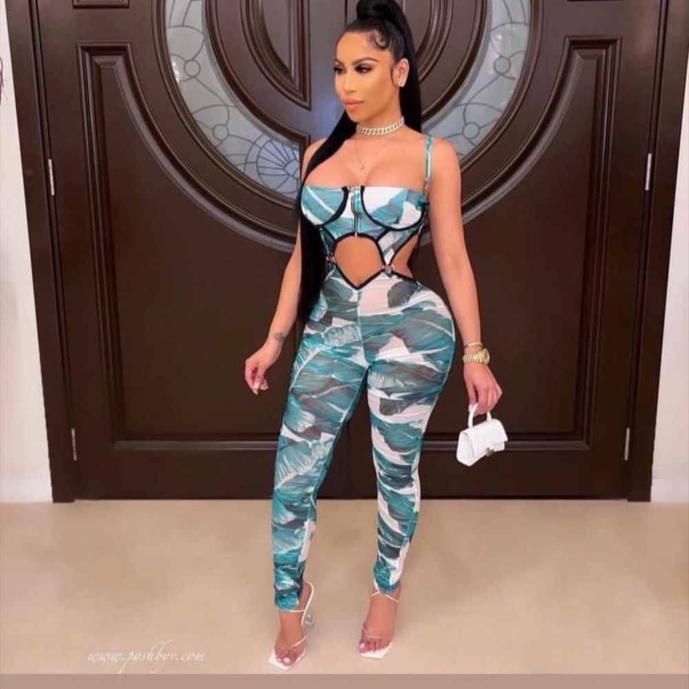 @poshbyv jumpsuit NEVER WORN size small